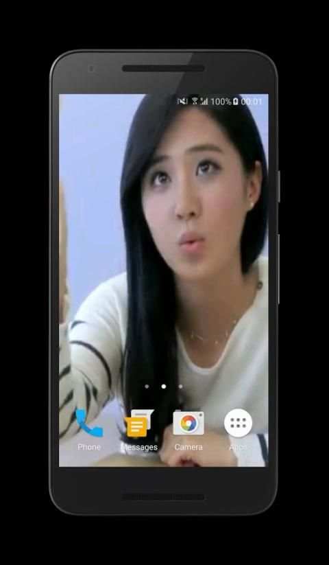 Girl Washes A Window Video LWP screenshot 3
