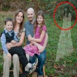 ikon Tante Kunti di Foto