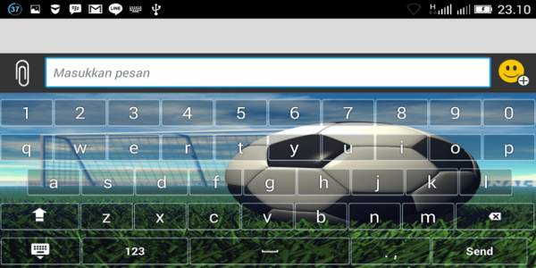 Keyboard Bola BBM screenshot 3