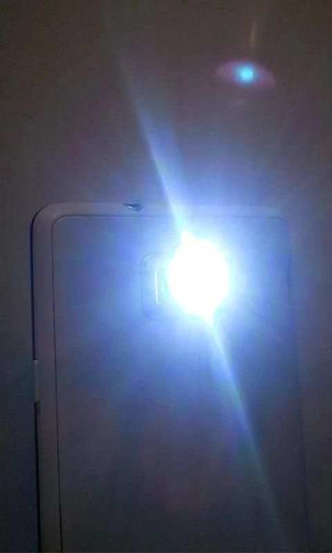 Clap To Flash Light screenshot 1