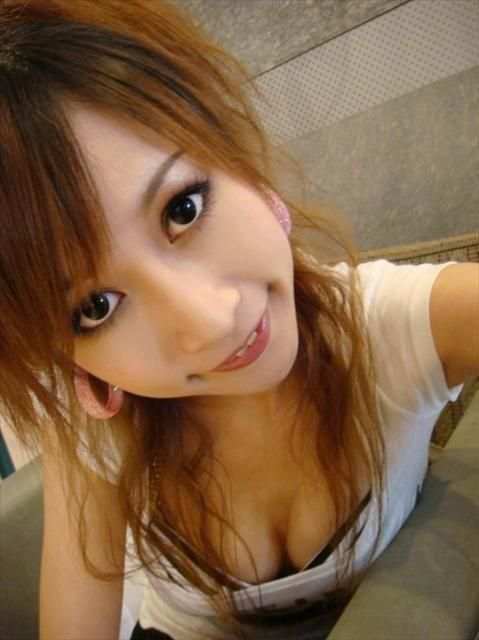 Sexy Girls With Boobs screenshot 6