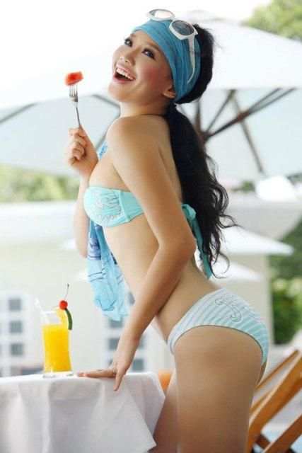 Sexy Asian Bikini Girls Hot screenshot 5