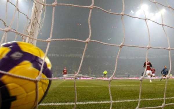 Milan Sepak Bola Gambar screenshot 2