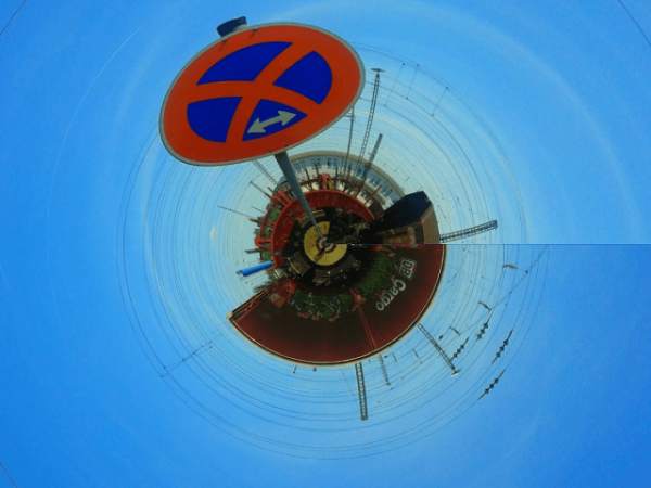 Tiny world and toon camera screenshot 2
