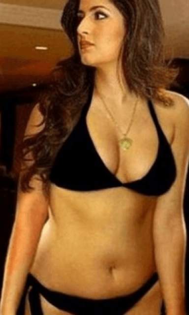 Sexy indian girl HD wallpaper screenshot 3