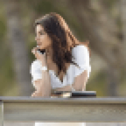 Priyanka Chopra Latest Clicks أيقونة