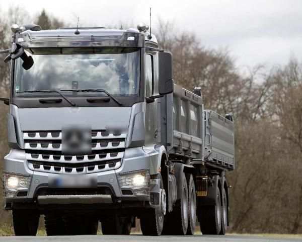 Wallpaper Mercedes Benz Trucks screenshot 1