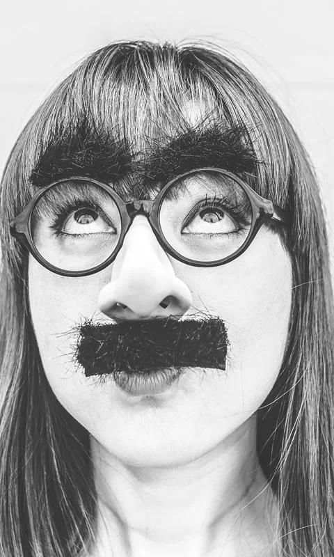 {i}Mustache: camera lenses screenshot 1