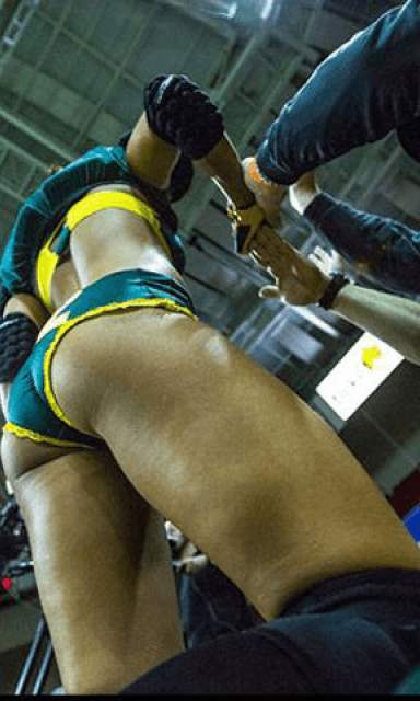 Sexy Lingerie Football Girls screenshot 1