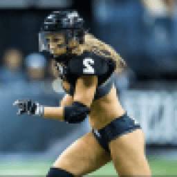 Sexy Football Girls 15