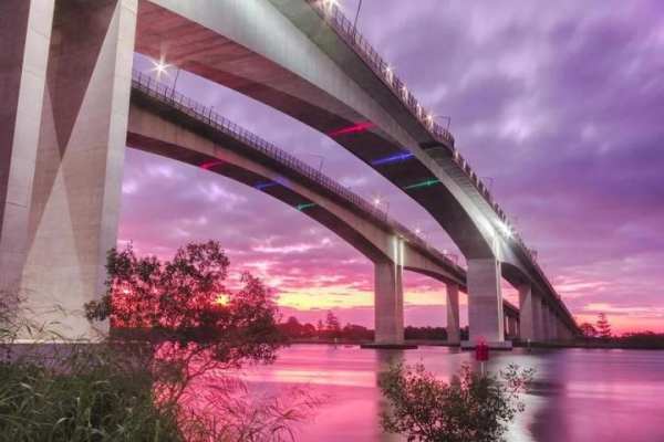 Famous Bridge Photo Background स्क्रीनशॉट 6