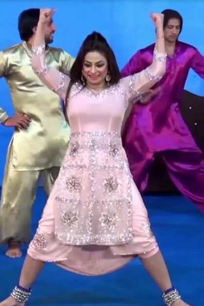 Pakistani Mujra Dance Videos (Desi Stage Show) screenshot 7
