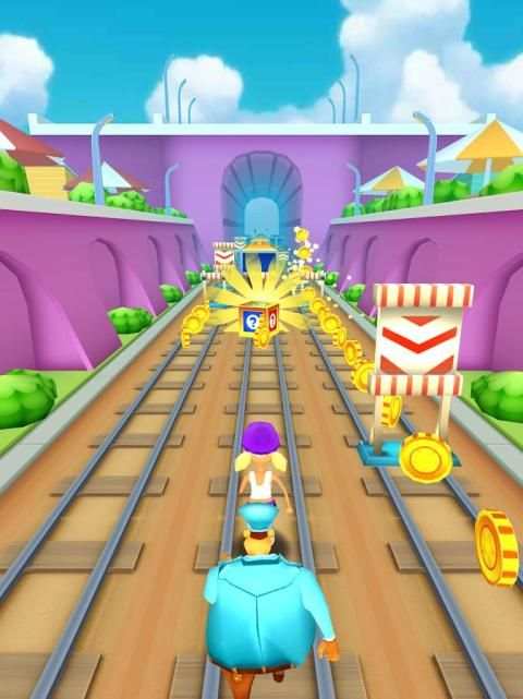 Subway Surf Bus Hours Rush 2018 screenshot 1