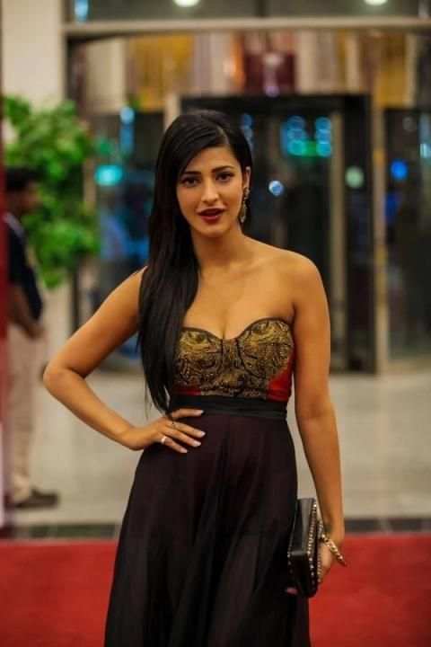 Shruthi Haasan HD Wallpapers screenshot 4