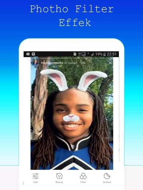B512-Youcam makeup screenshot 3
