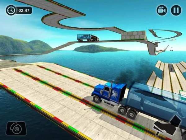 Impossible Whale Transport Truck Driving Tracks скриншот 1