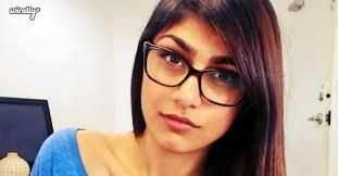 XXXX Mia Khalifa Hot screenshot 2