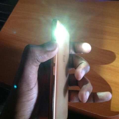 Emoji Flashlight screenshot 2