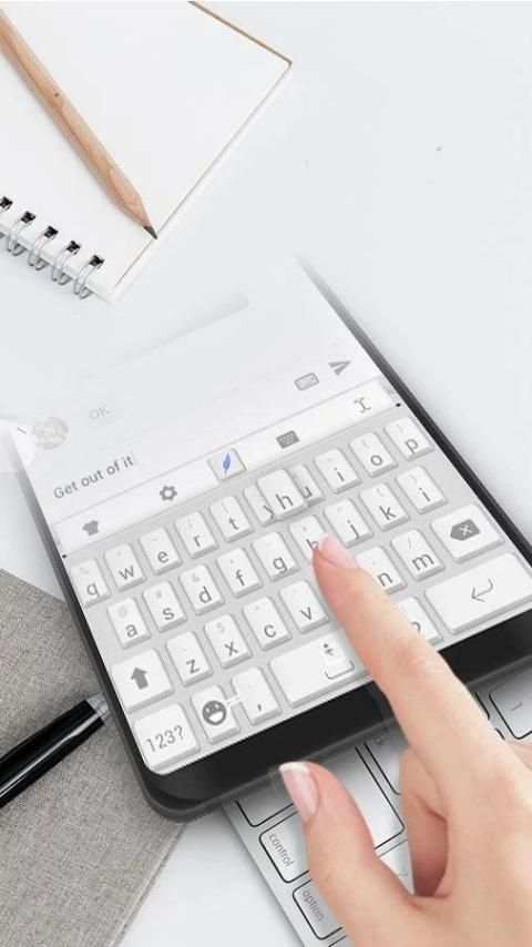 White Keyboard Theme स्क्रीनशॉट 2