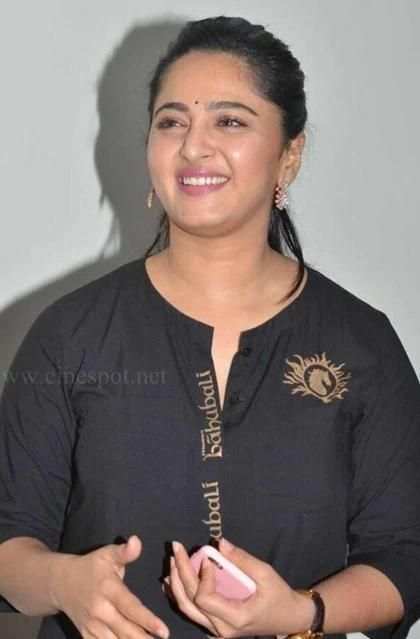 Anushka Shetty HD Wallpapers screenshot 4
