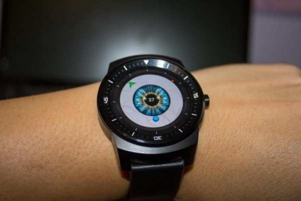 R1 Eye - Wear Watch Face 3 تصوير الشاشة