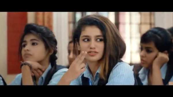 PRIYA PRAKASH WARRIER ORU ADAAR LOVE 2 تصوير الشاشة