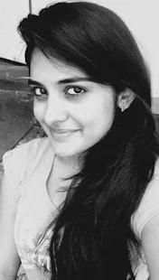 Nivetha Thomas Wallpapers HD screenshot 3