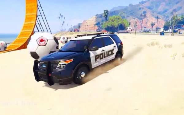 Police Car Superhero Racing Stunts Game screenshot 2