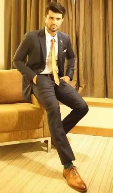 Vijay Devarakonda HD Wallpapers App Android के लिए डाउनलोड - 9Apps Vijay Devarakonda HD Wallpapers App Android के लिए डाउनलोड - 9Apps