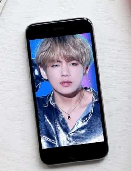 Kim BTS Wallpaper screenshot 3