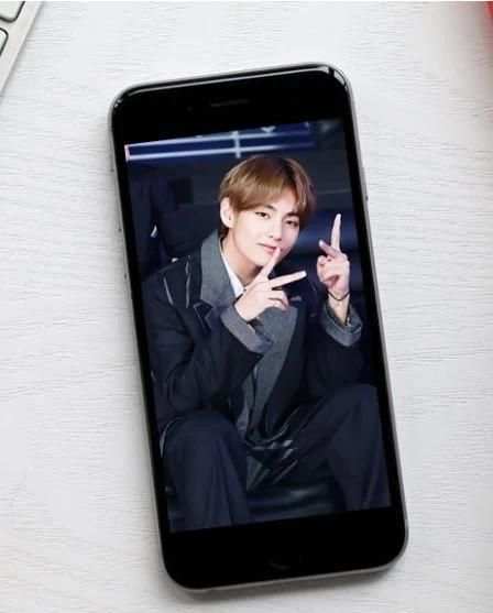 Kim BTS Wallpaper screenshot 2