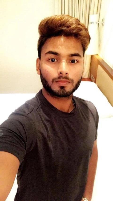 Rishabh Pant ने जीता अपने Fans का दिल... माही भाई को भी जोड़ा Insta Live पर