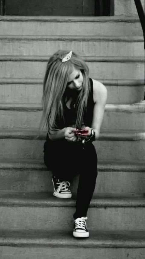 Avril Lavigne Wallpapers screenshot 3