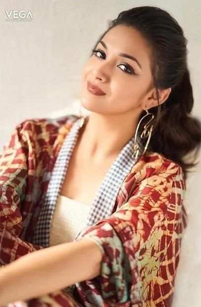 Keerthy Suresh Hd Wallpapers screenshot 14