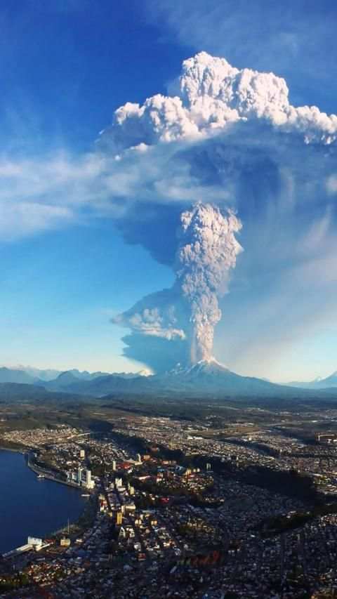 Volcanic APUS Live Wallpaper screenshot 2