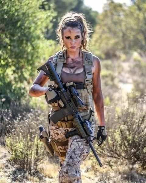 PUBG Super Girl screenshot 1