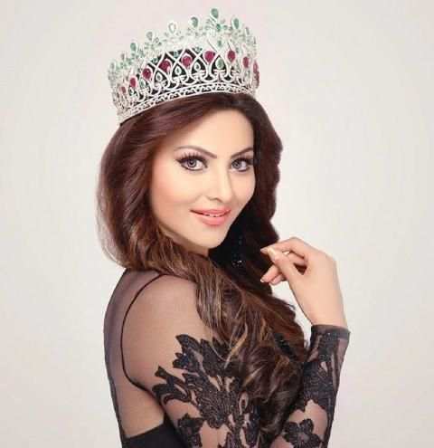 Urvashi Rautela Wallpapers HD 2019 स्क्रीनशॉट 30