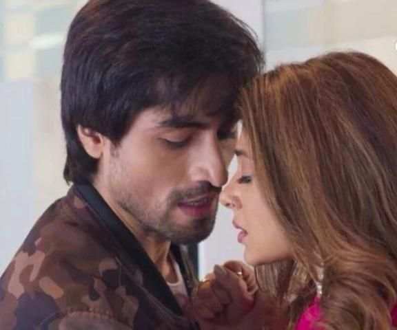 Zoya and Aditya Status screenshot 3