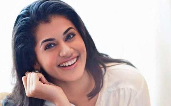 Taapsee Pannu Wallpapers HD screenshot 15