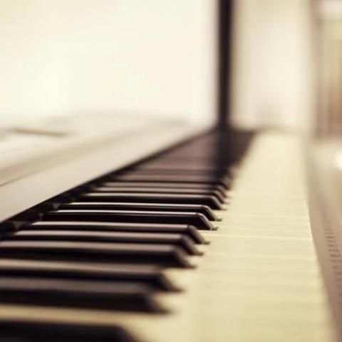 black piano screenshot 1