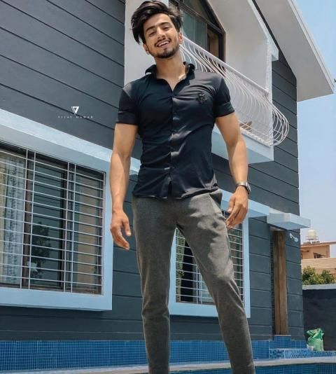 Mr faisu 07 4k wallpaper screenshot 2