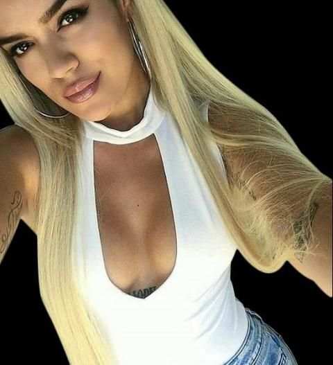 Selfie con Karol G screenshot 1