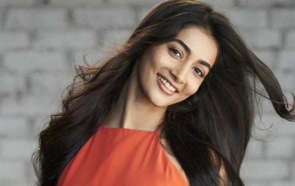 Pooja Hegde Wallpapers HD screenshot 7