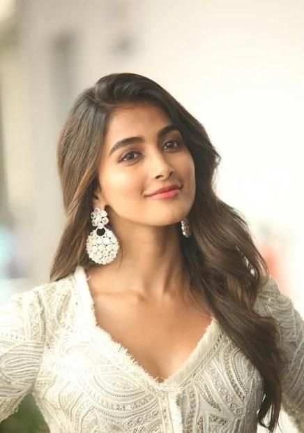 Pooja Hegde Wallpapers HD screenshot 14