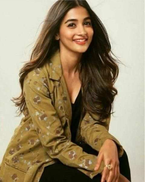 Pooja Hegde Wallpapers HD screenshot 11