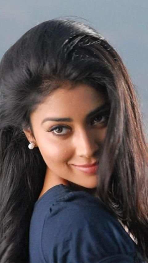 Shriya Saran Wallpapers & Images screenshot 6