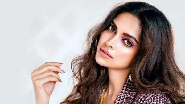 Deepika Padukone Wallpaper HD скриншот 1