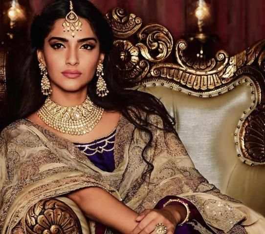 Sonam Kapoor Wallpapers HD screenshot 7