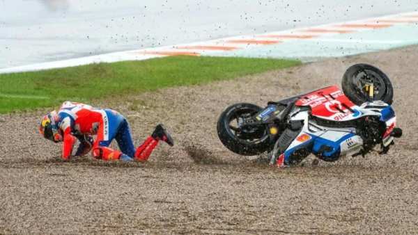 Ultimate Bike Racing screenshot 1