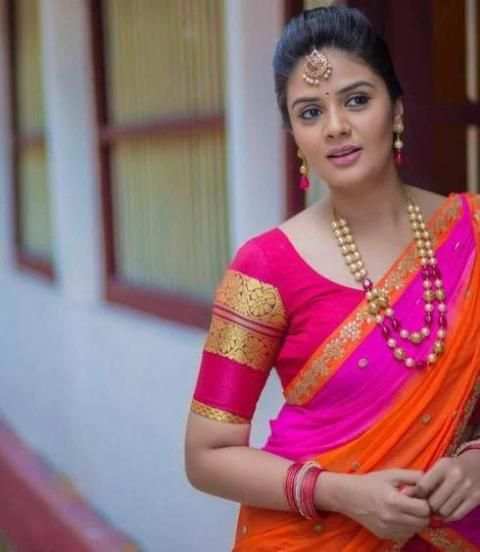 Srimukhi Wallpapers HD screenshot 1